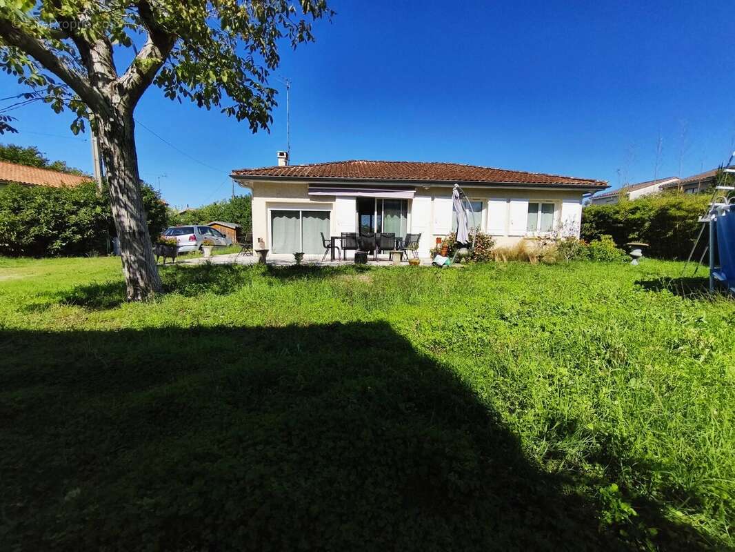 Maison à LES BILLAUX