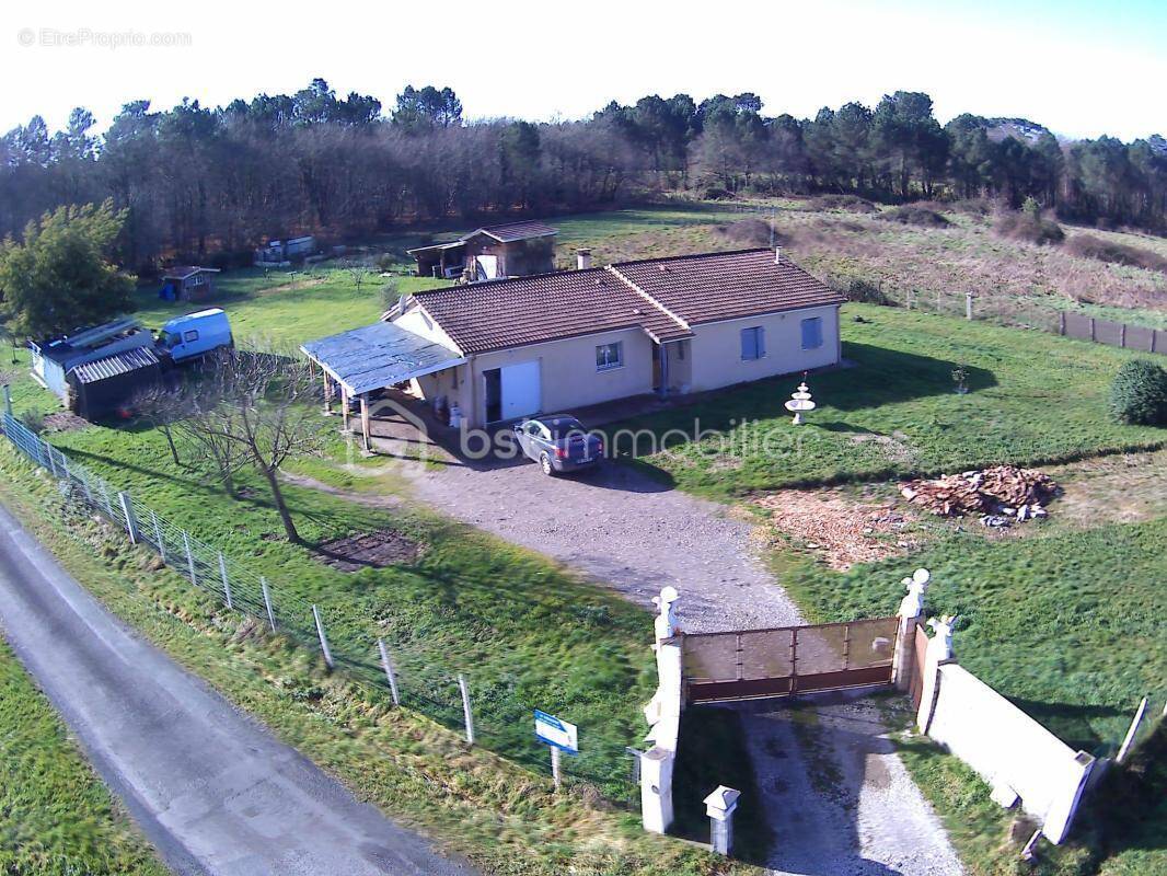 Maison à CHEPNIERS
