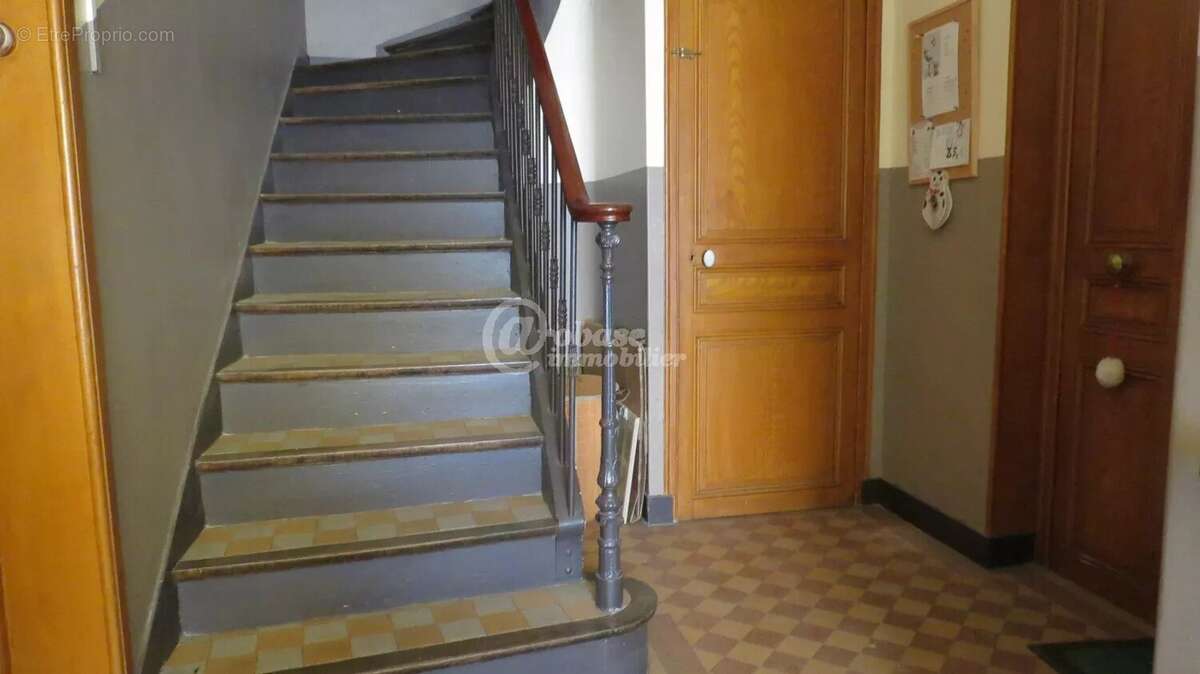 Appartement à MARSEILLE-5E