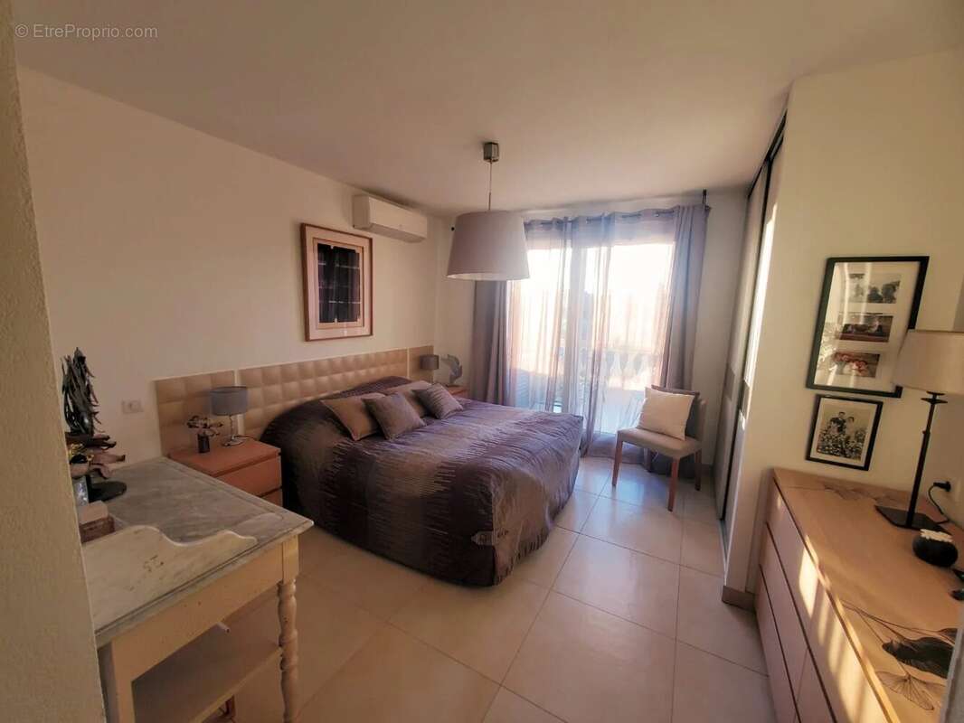 Appartement à VILLENEUVE-LOUBET