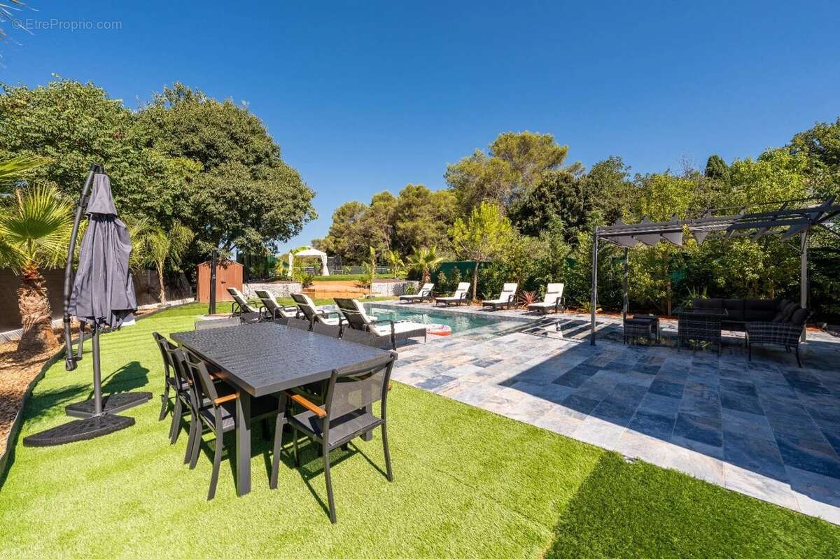 Maison à MOUGINS