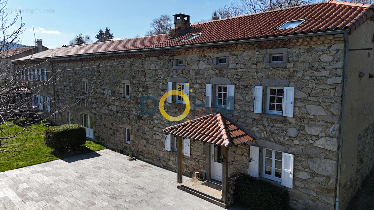 Maison à CRONCE