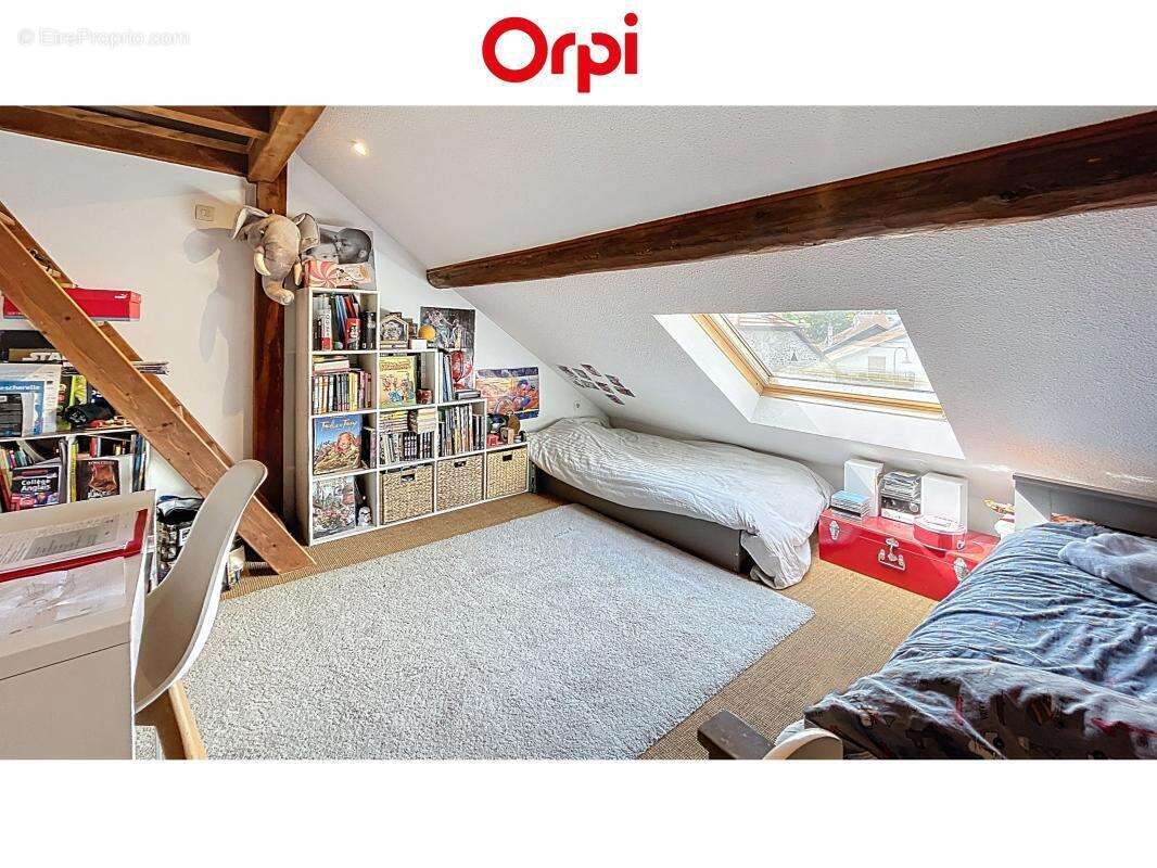 Maison à VETRAZ-MONTHOUX