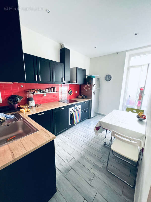Appartement à MARSEILLE-6E