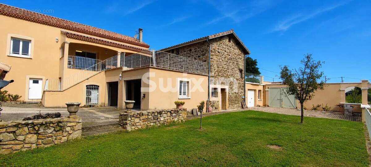 Maison à CONDRIEU