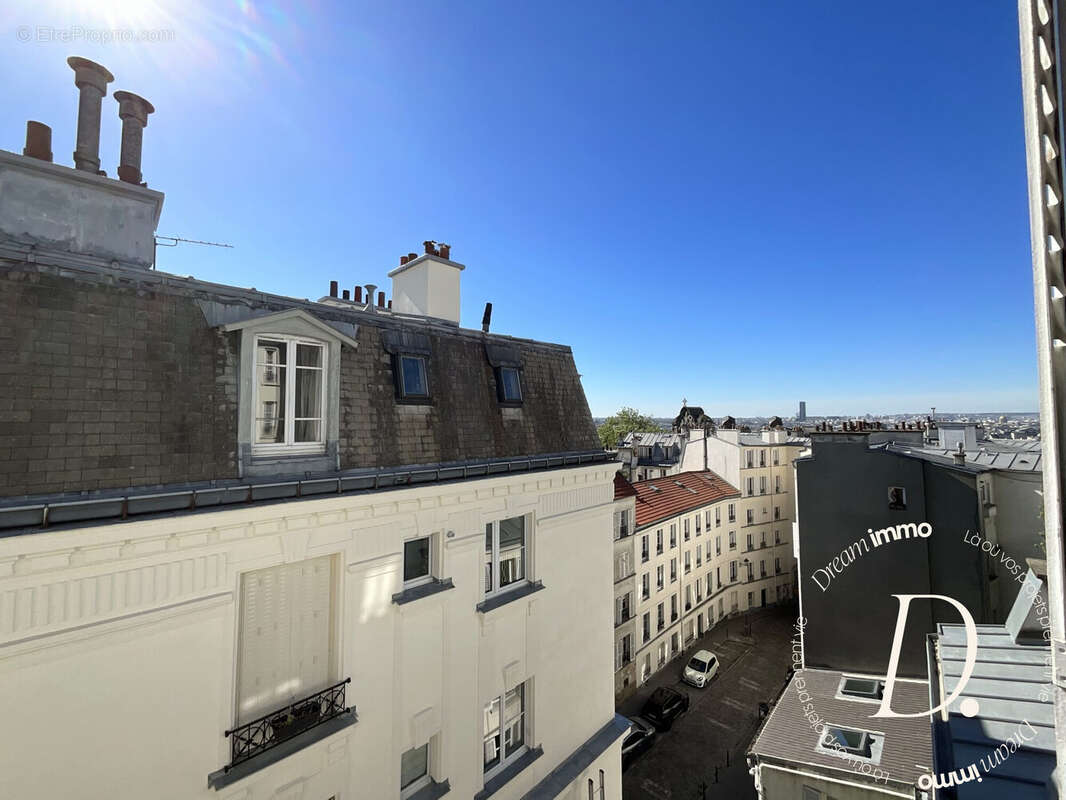 Appartement à PARIS-18E