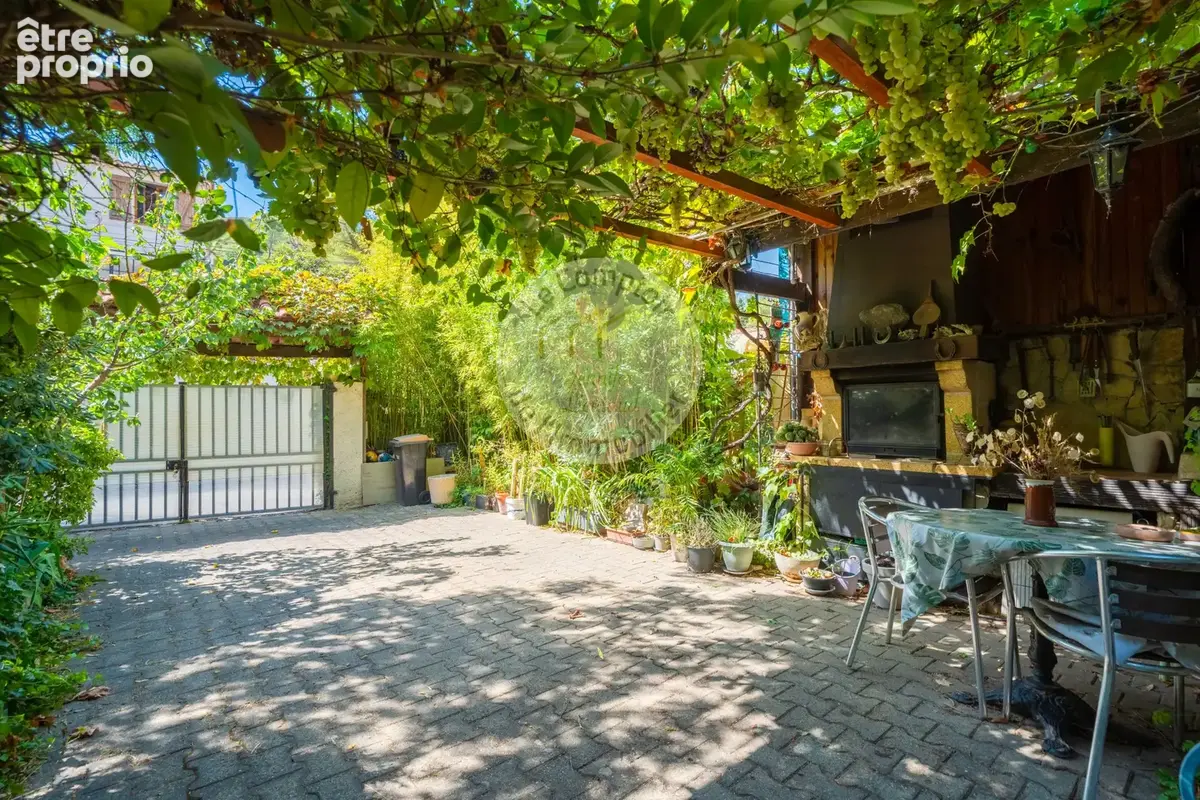 Les trois ponts: maison pleine de charme avec vue degagee et piscine - photo 3