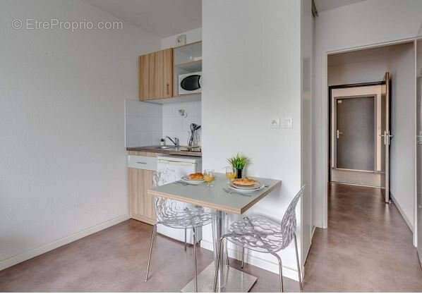 INVESTISSEMENT LOCATIF  CARQUEFOU  Résidence Étudiante Les Arlézines  6.47 % de rentabilité - photo 3