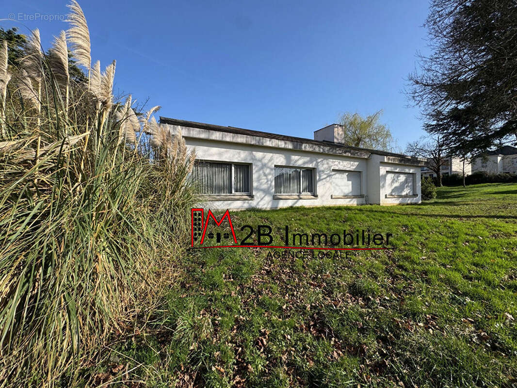 Maison à SAINT-THIBAULT-DES-VIGNES