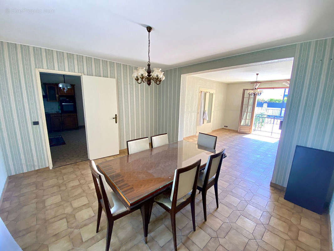 Maison à SARTROUVILLE