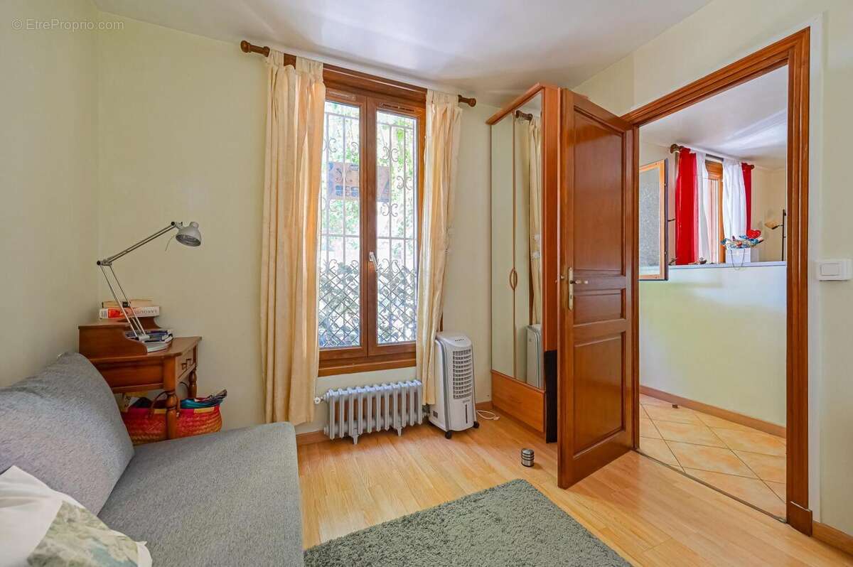 Photo 7