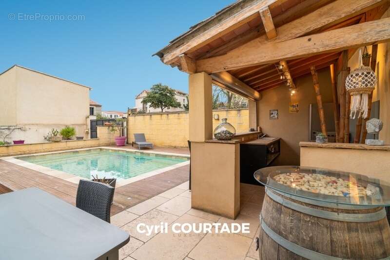 Beauvoisin, Dpt Gard (30), Maison en pierre de 236m² avec dépendance et piscine - Jardin de 247m² - photo 3