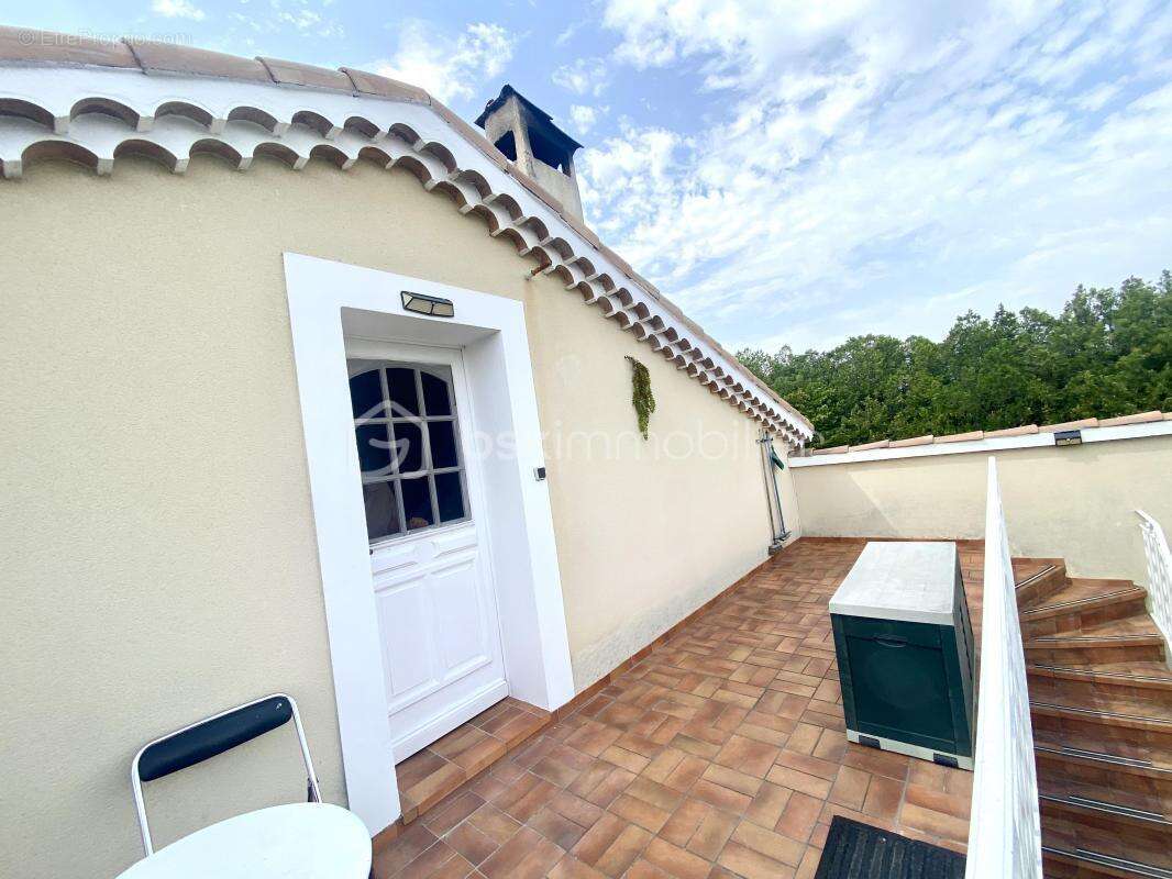 Maison à MONTELIMAR