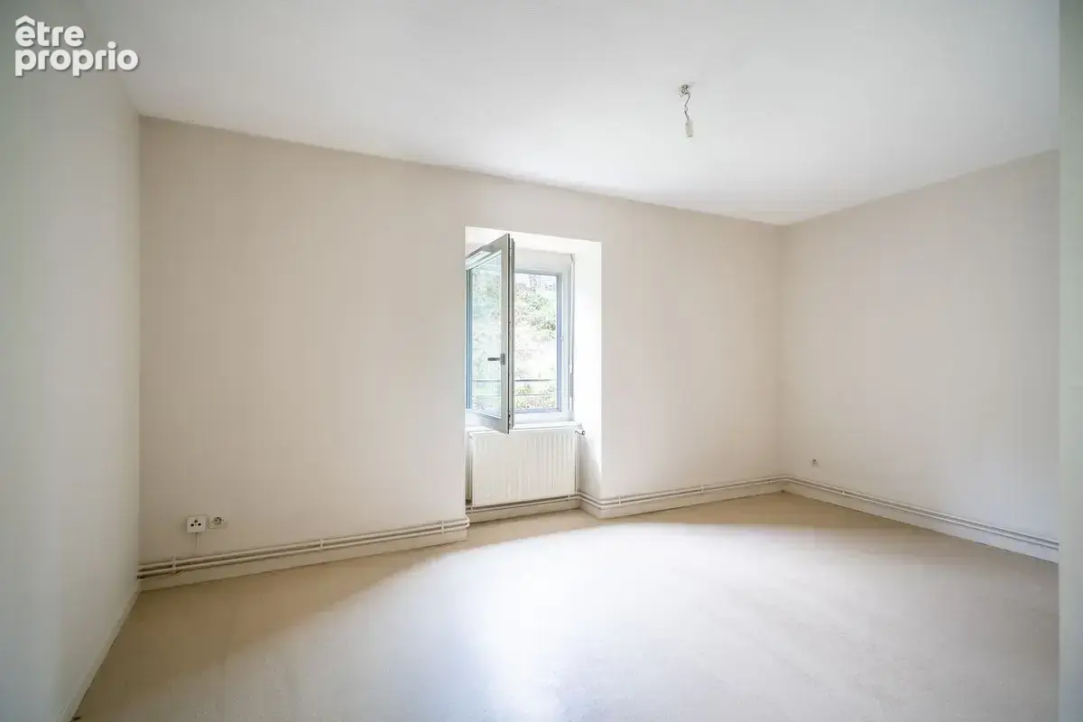 Appartement T4 Cours (ex Pont Trambouze) - photo 10