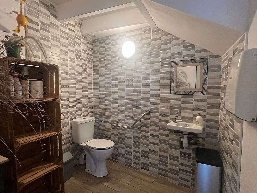 Commerce à LES MATHES