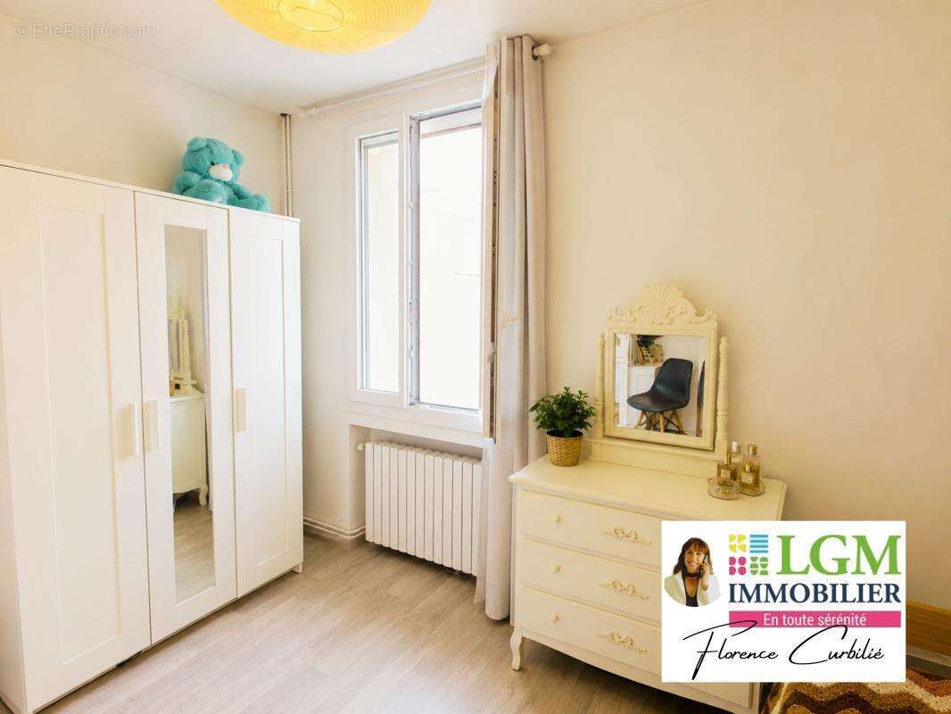 NÎMES – Tour Magne - Appartement 4 pièces de 50 m² avec terrasse en 1er étage + jardinet partagé - photo 5