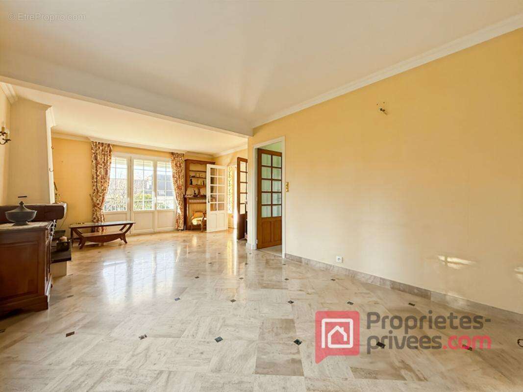 Maison à MERREY-SUR-ARCE