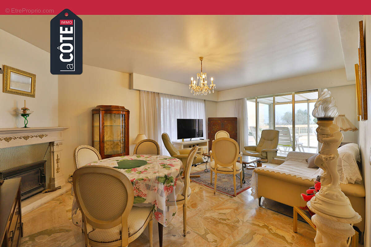 Appartement à MANDELIEU-LA-NAPOULE
