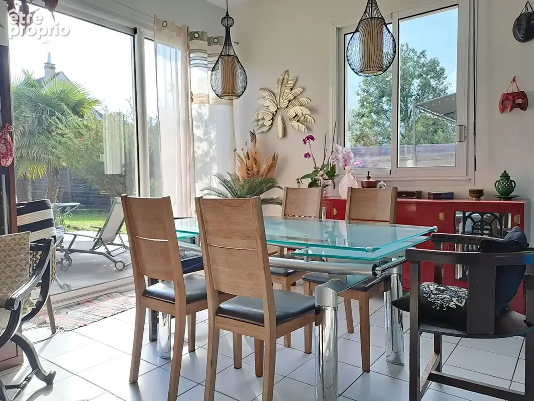 A vendre Maison de plain pied Les Essarts Le Roi 8 pièces 160 m2 - photo 3