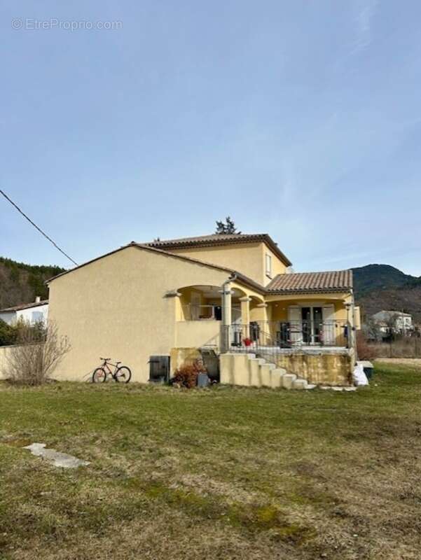 Maison à CASTELLANE