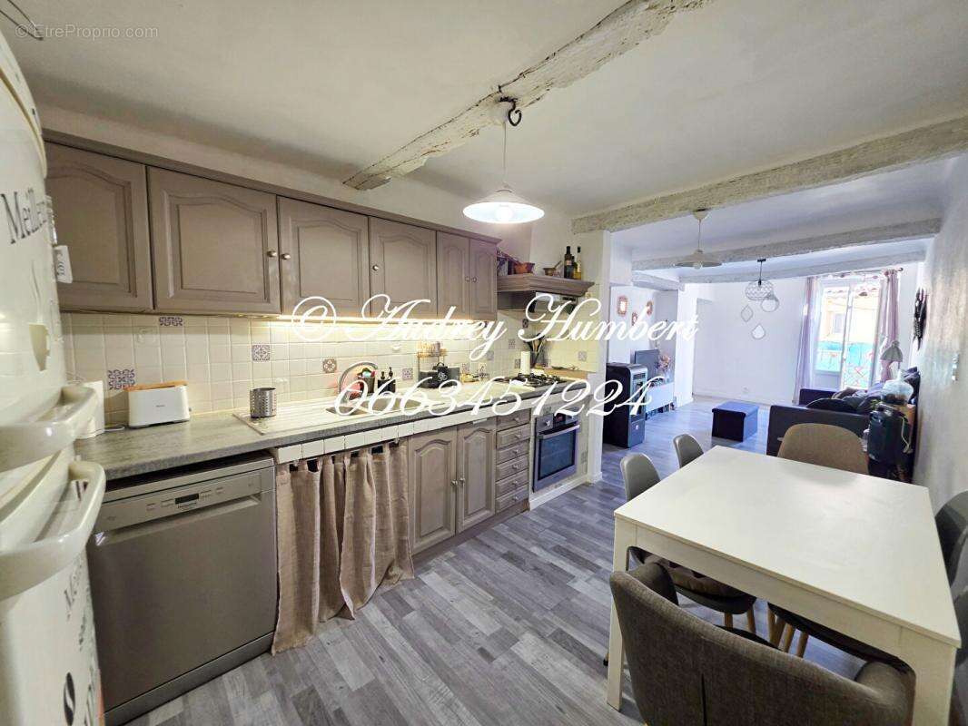 Maison à LA TOUR-D'AIGUES