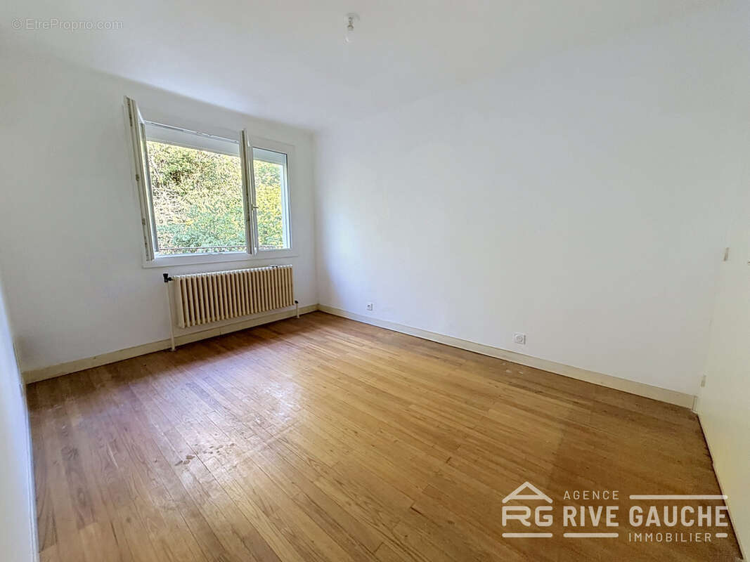 Maison lumineuse avec sous-sol complet sur plus de 2 000 m2 de terrain - photo 5