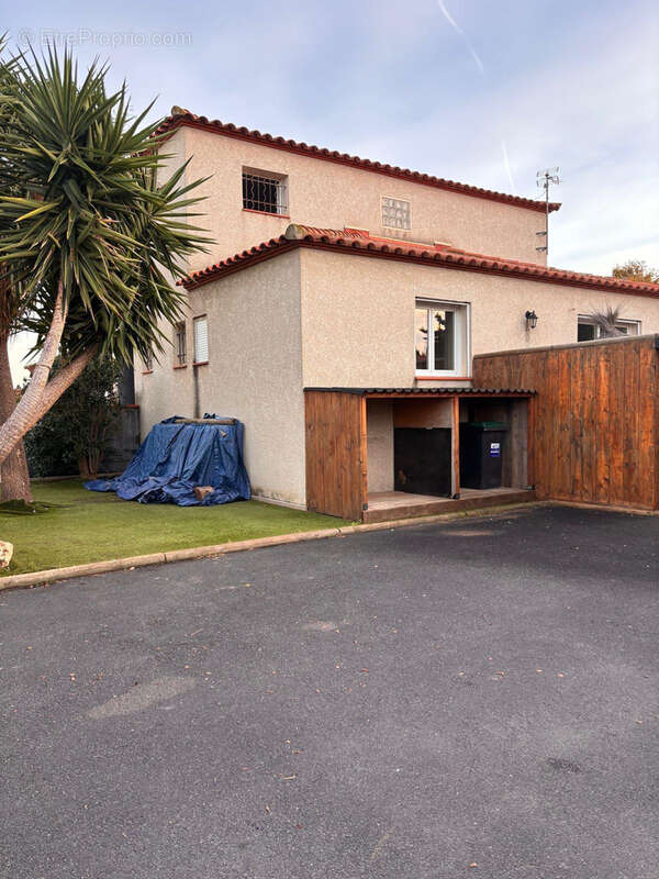 Maison à VILLELONGUE-DE-LA-SALANQUE