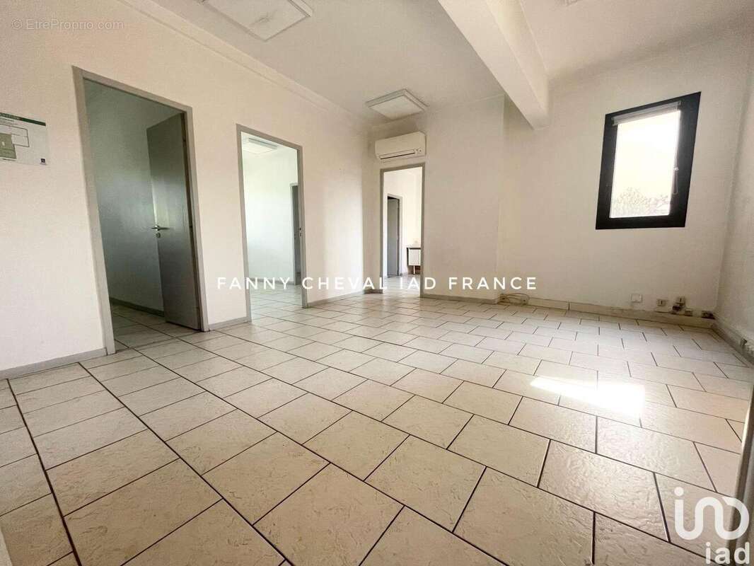 Photo 5 - Commerce à SIX-FOURS-LES-PLAGES