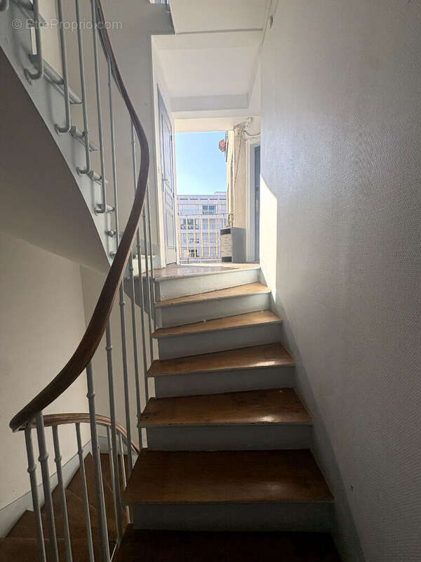 Appartement à PARIS-18E