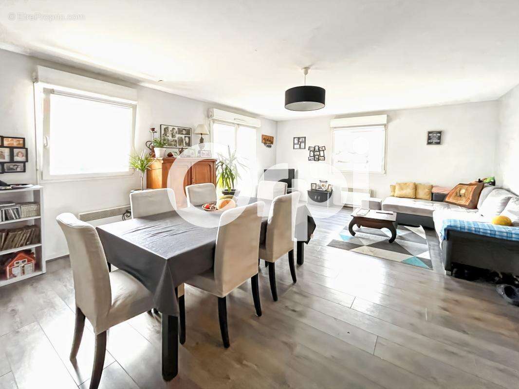 Appartement à SAINT-MARTIN-BOULOGNE