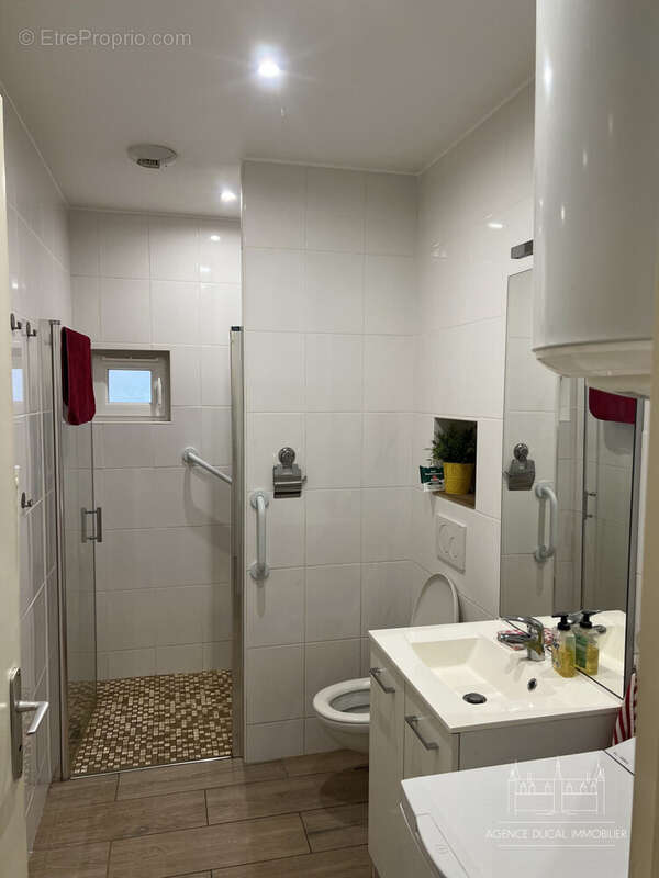 Maison à CRUX-LA-VILLE