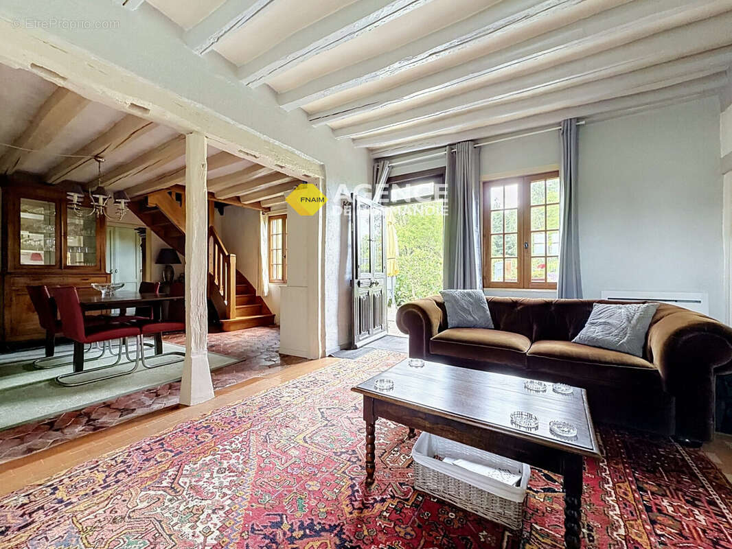 Maison à MONTREUIL-L'ARGILLE