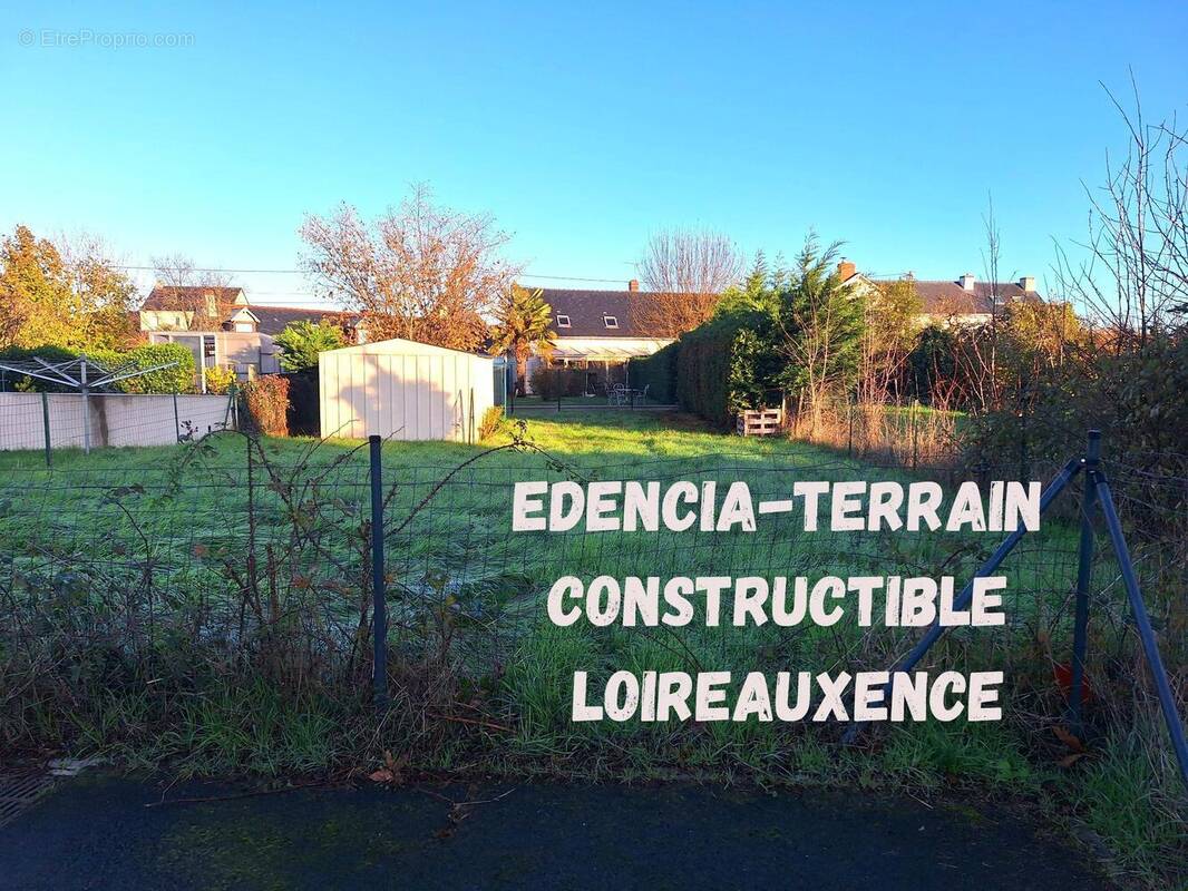 Terrain à LA ROUXIERE