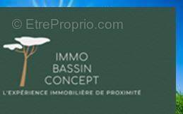 Terrain à CARCARES-SAINTE-CROIX