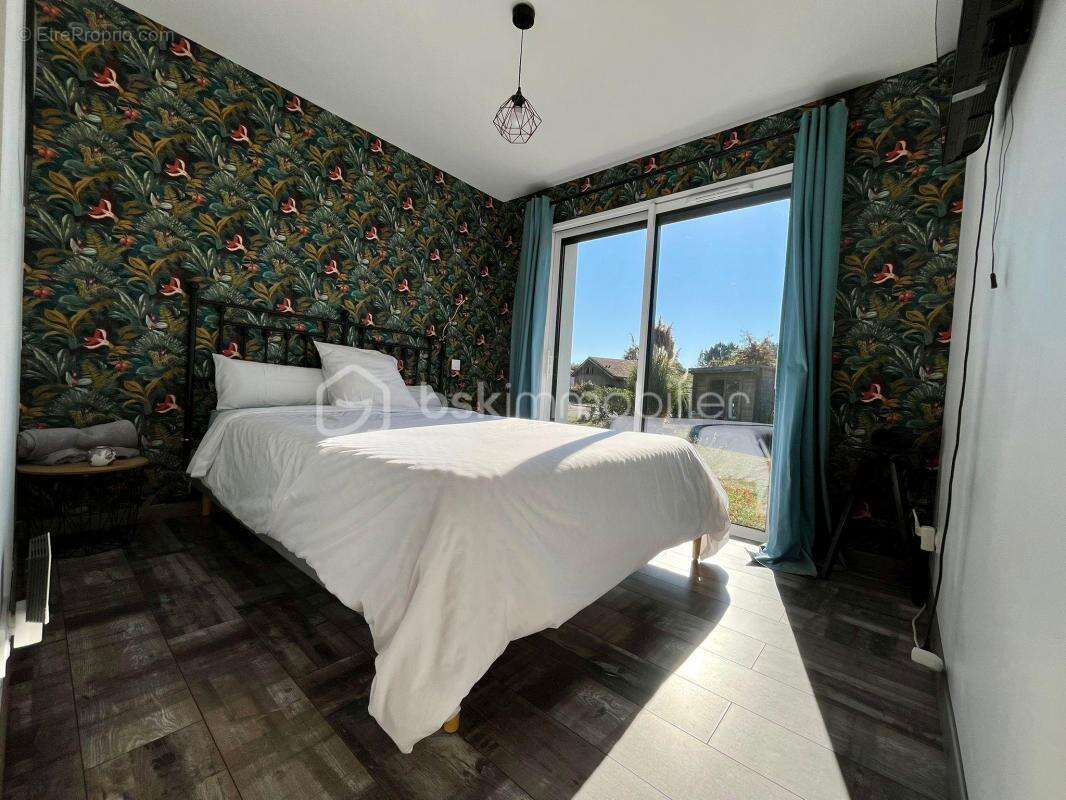 Maison à SAINT-JULIEN-EN-BORN