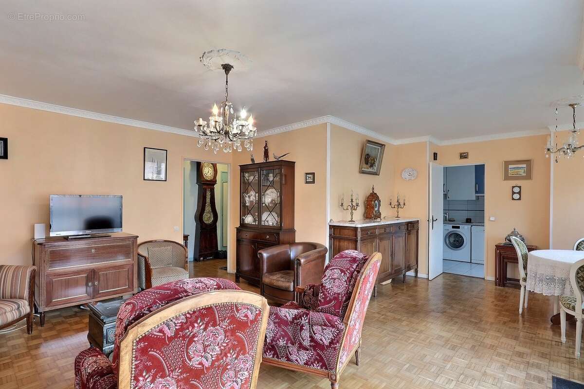 Appartement à MARSEILLE-7E