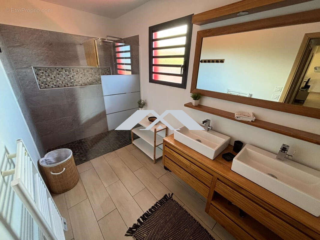 Maison à SAINT-JOSEPH