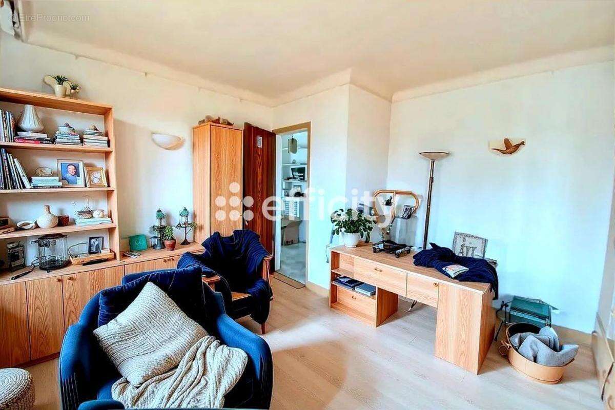 Appartement à ROSNY-SOUS-BOIS