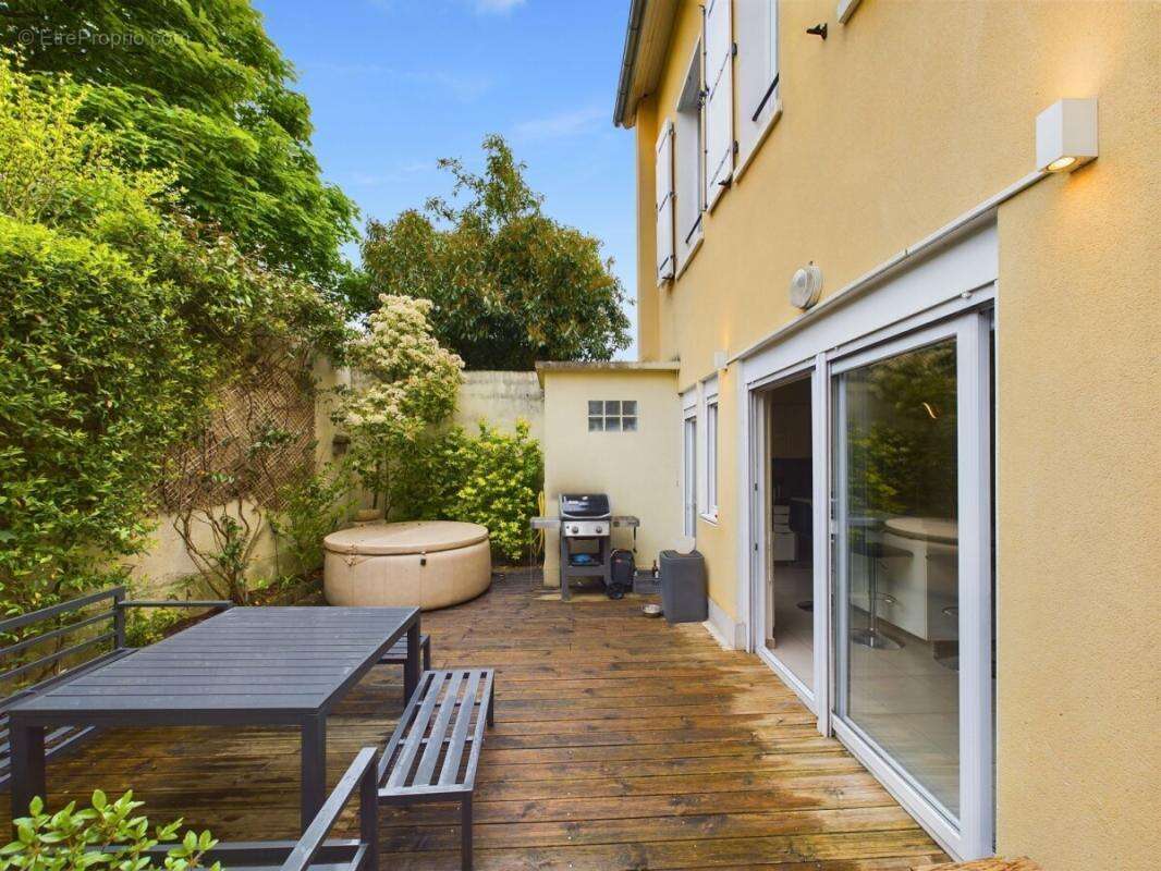 Maison - Limite Puteaux Suresnes - 178m² - photo 6