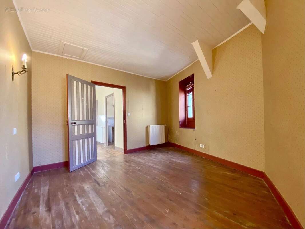 Appartement à BELVES