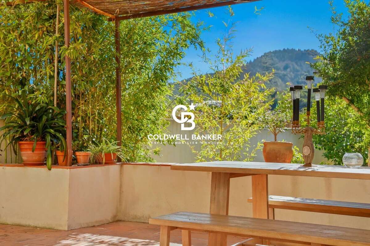 Maison à CARQUEIRANNE