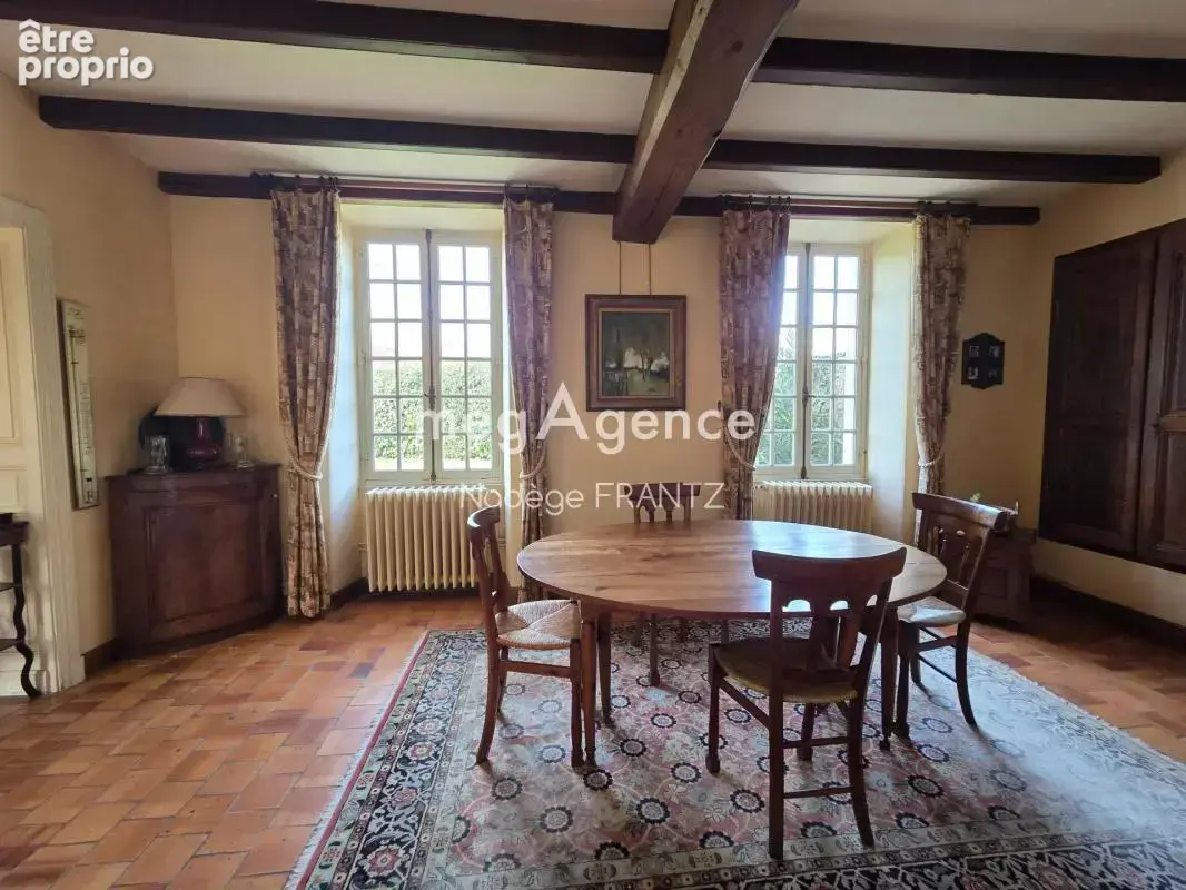 Essouvert (17400) – propriété de caractère avec deux maisons indépendantes, dépendances et terrain de 5 000 m² - photo 8
