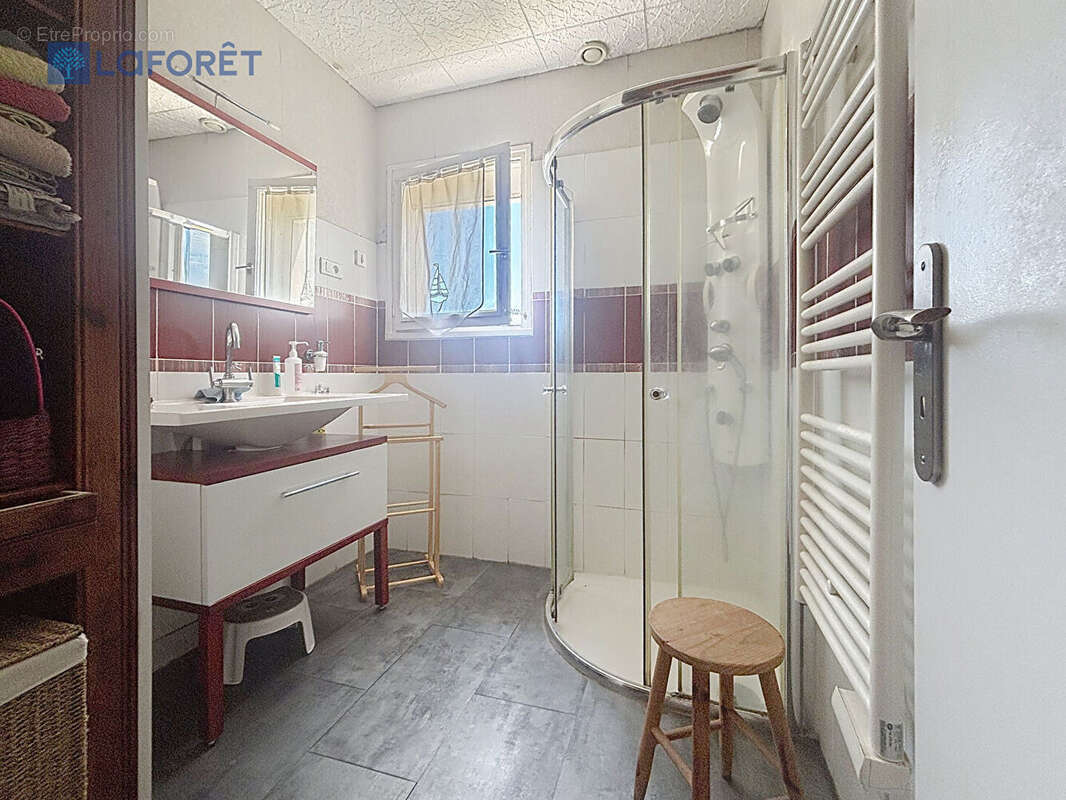 A VENDRE Maison Lanester 5 pièce(s) 97.83 m2 - photo 8
