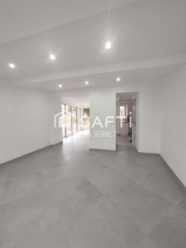 Photo 2 - Maison à LE MOLAY-LITTRY