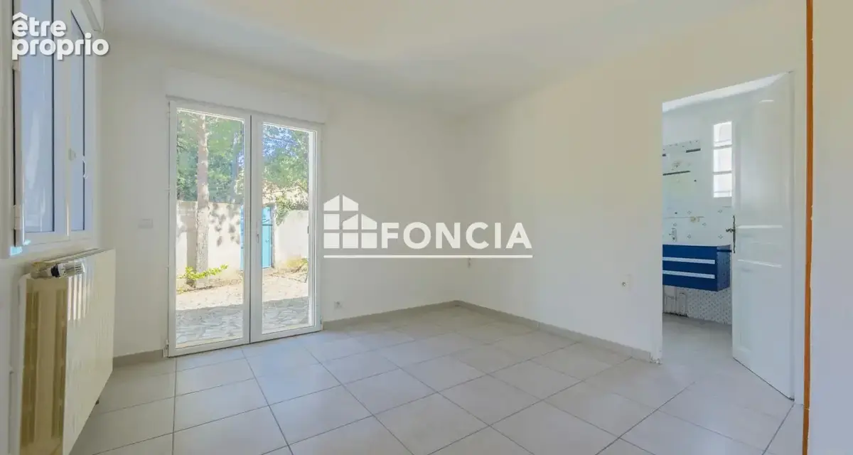 Rochefort-du-Gard — Spacieuse maison de caractère de 202 m² avec terrain arboré et piscine - photo 8