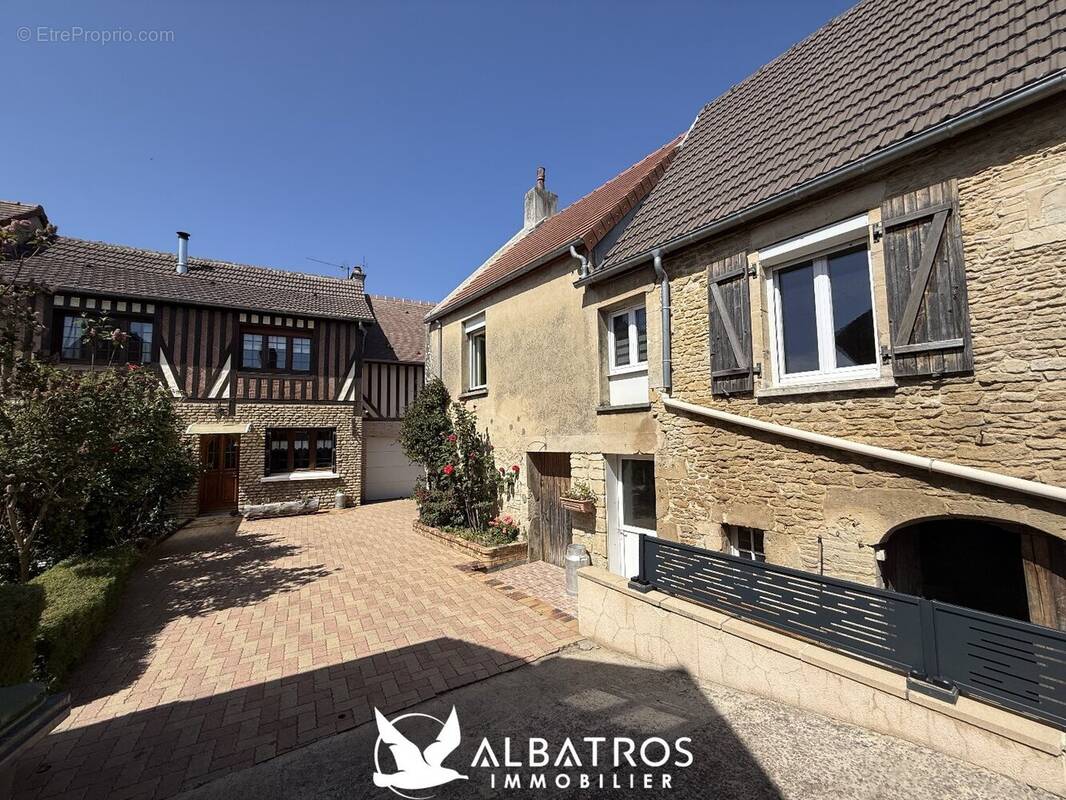 Maison à BLAINVILLE-SUR-ORNE