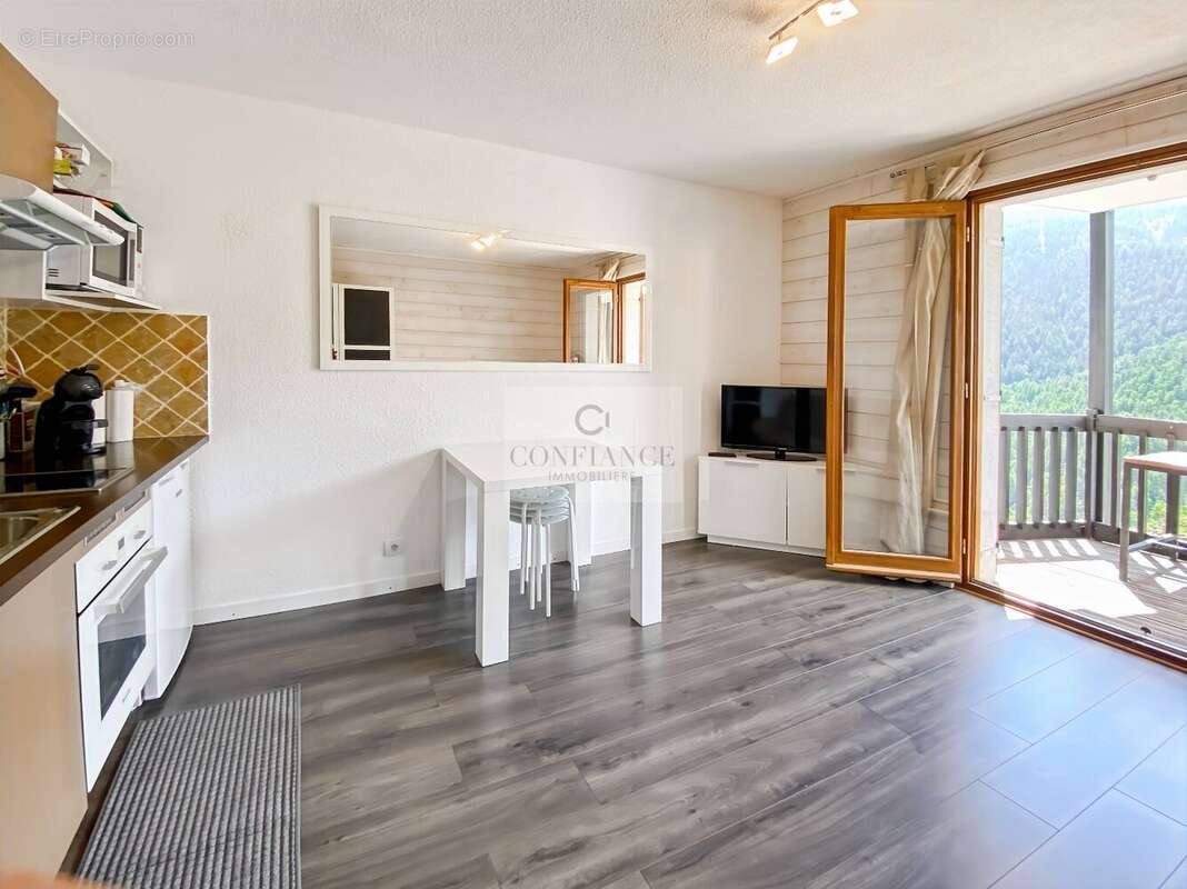 Appartement à SAINT-ETIENNE-DE-TINEE