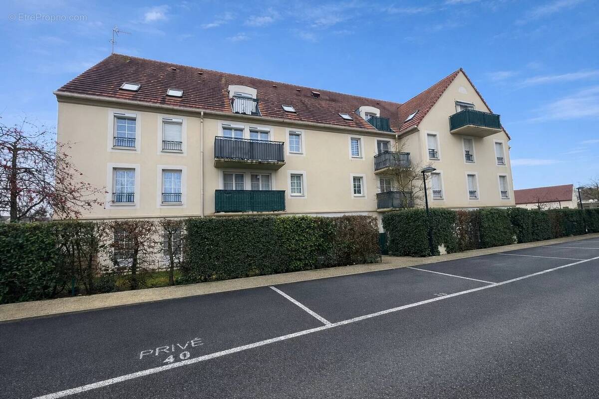 Appartement à FONTENAY-TRESIGNY