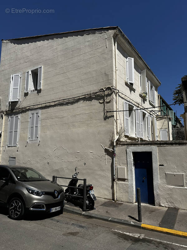 Appartement à MARSEILLE-5E