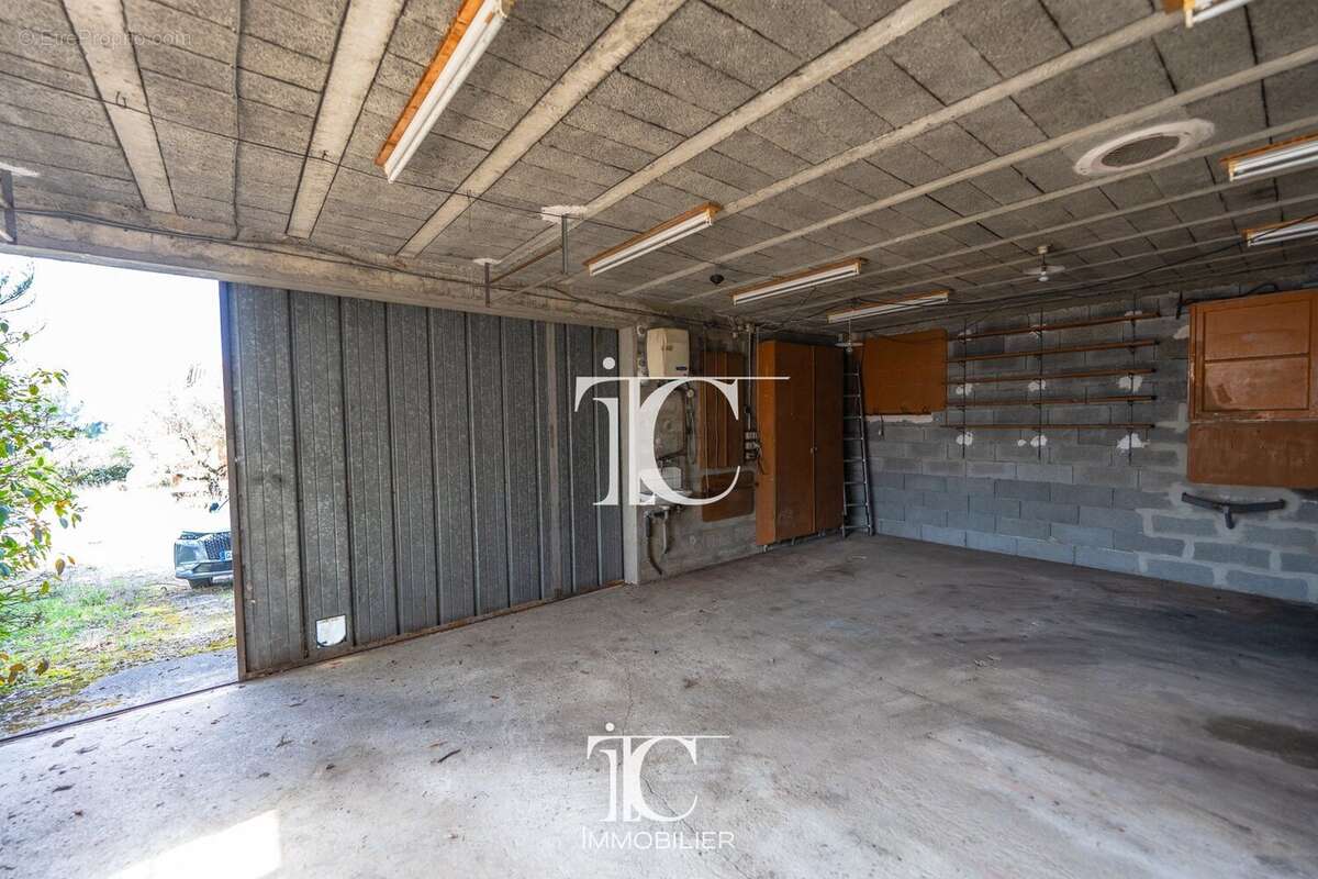 Maison à GROSPIERRES